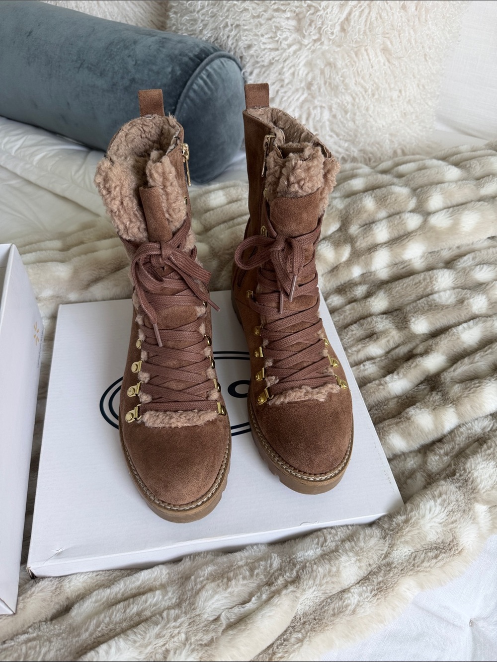 Scoop booties. Size 9.5